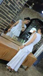 𝑺𝒊𝒍𝒌 𝑺𝒌𝒊𝒓𝒕 (𝑾𝒉𝒊𝒕𝒆) - Ảnh 2