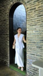 𝑺𝒊𝒍𝒌 𝑺𝒌𝒊𝒓𝒕 (𝑾𝒉𝒊𝒕𝒆)